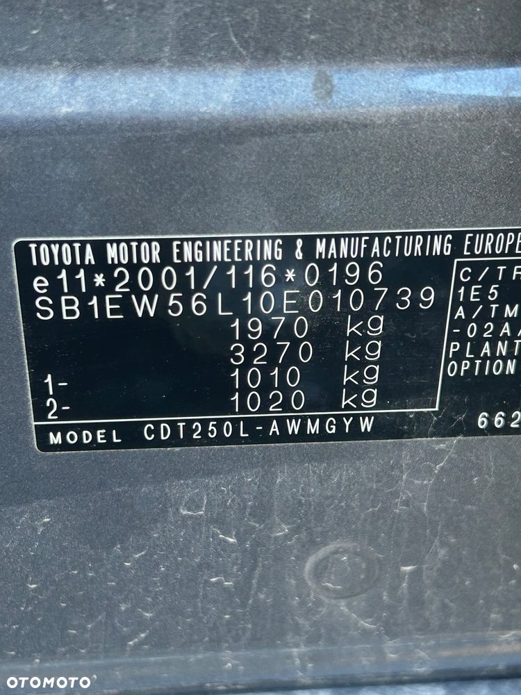 Toyota Avensis - 14