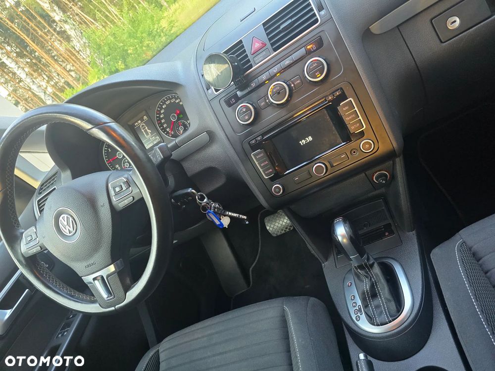 Volkswagen Touran 2.0 TDI DPF DSG Comfortline - 17