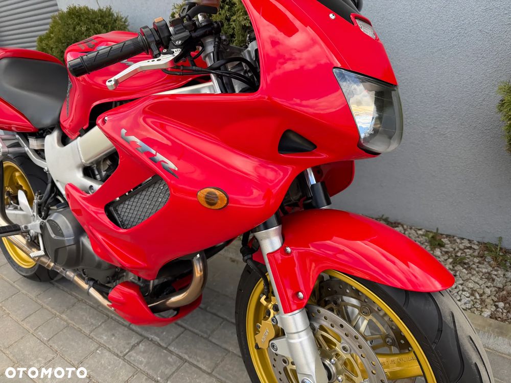 Honda VTR - 11