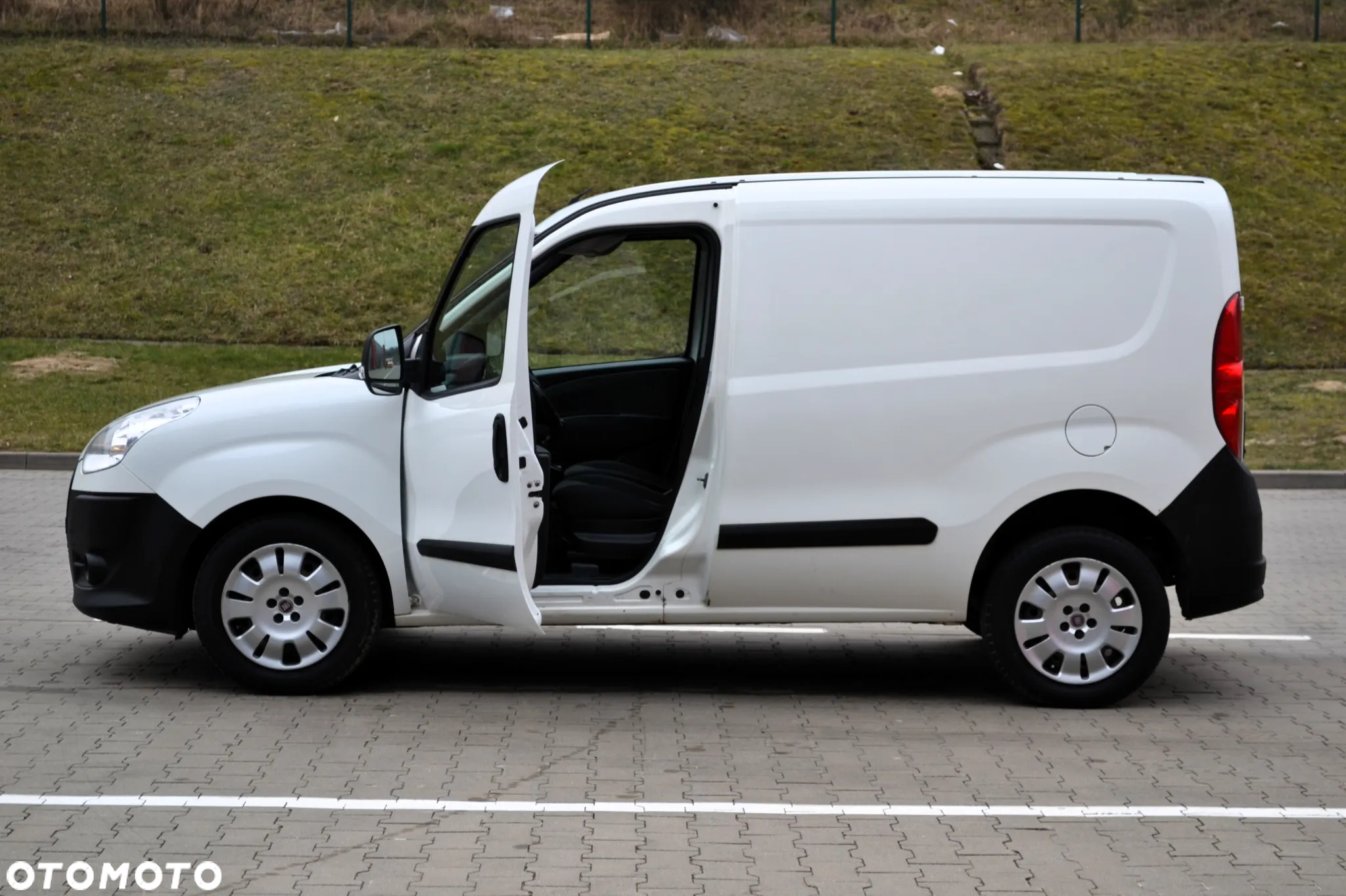 Fiat Doblo MAXI L2H1 DŁUGI - 25