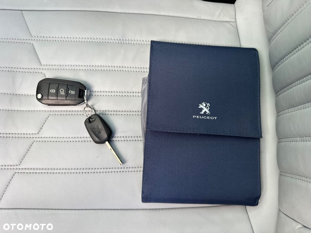 Peugeot 308 BlueHDi 150 Automatik Stop & Start Allure - 40