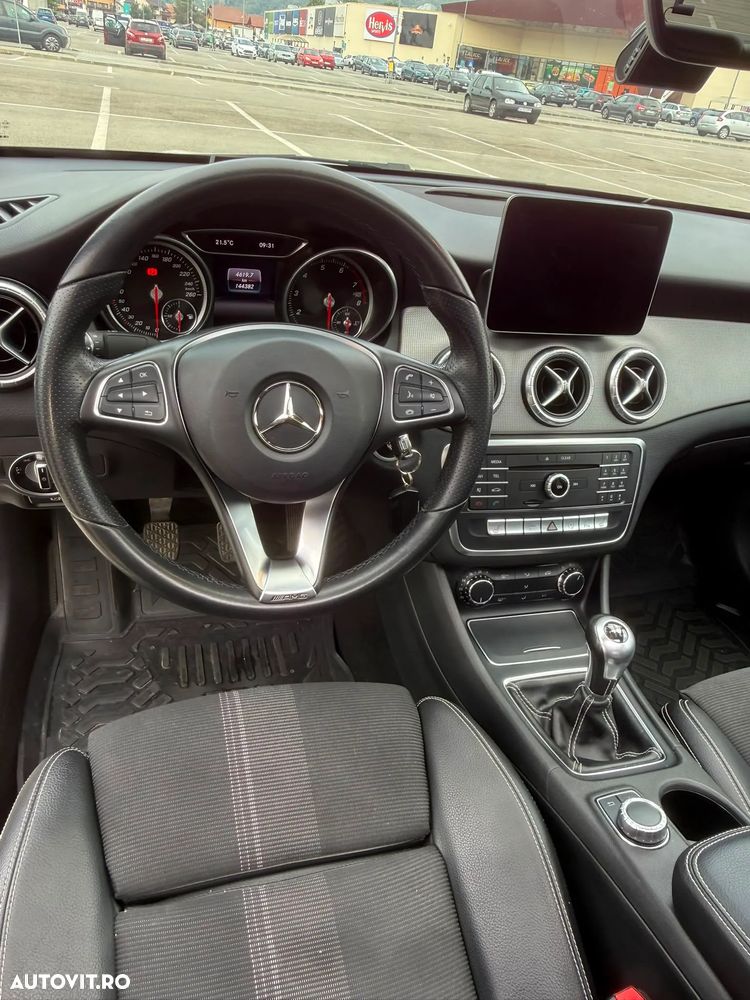 Mercedes-Benz CLA 180 - 15