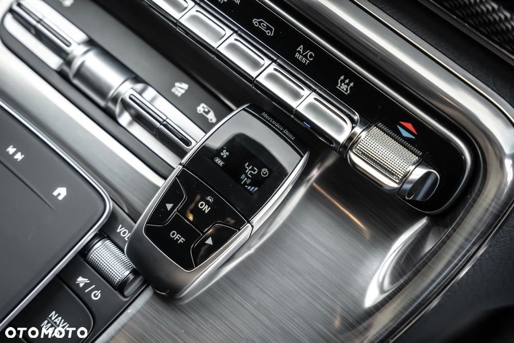 Mercedes-Benz Klasa V 300 d 4-Matic 9G-Tronic Exclusive (d³ugi) - 25