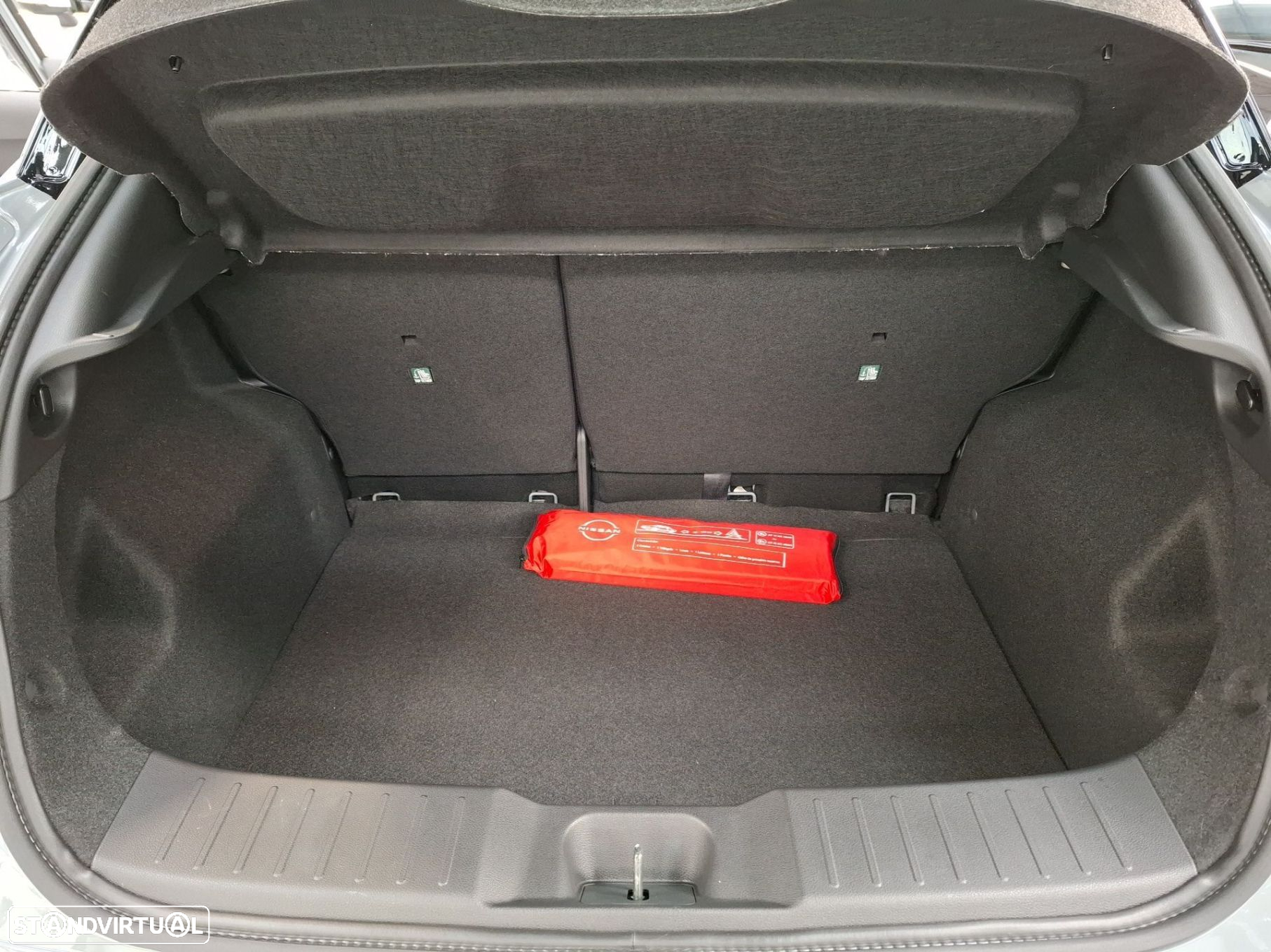Nissan Juke 1.0 DIG-T N-Connecta NAV.+TwoTone NC DCT - 25