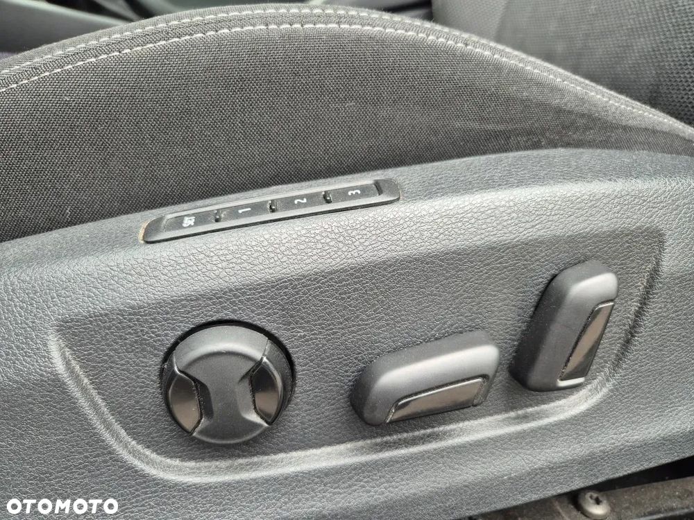 Skoda Superb 2.0 TDI SCR Style DSG - 6