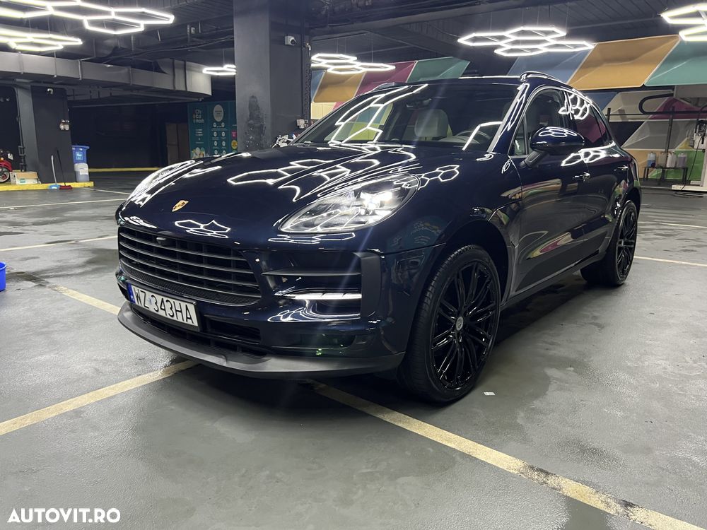 Porsche Macan Standard - 2