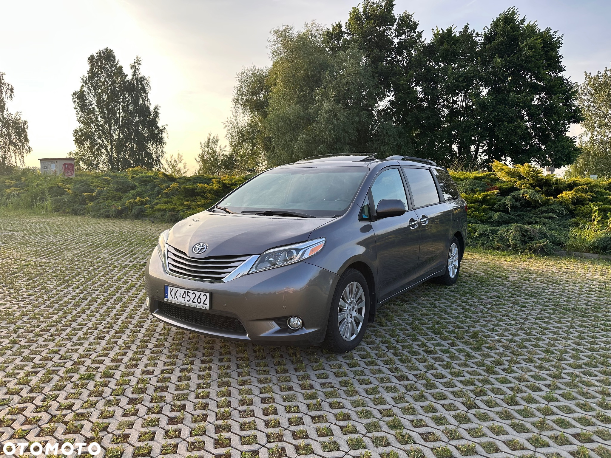Toyota Sienna 3.5 V6 XLE AWD - 9