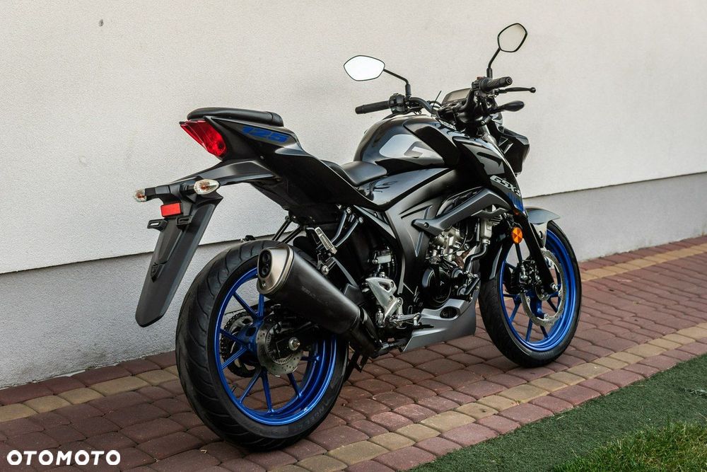 Suzuki GSX - 3