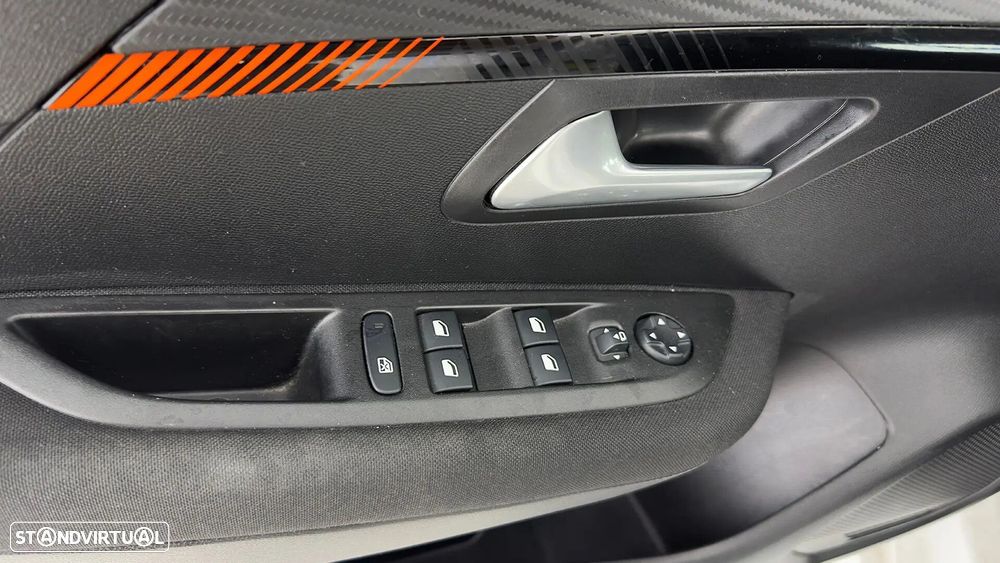 Peugeot e-208 50 kWh Active Pack - 23