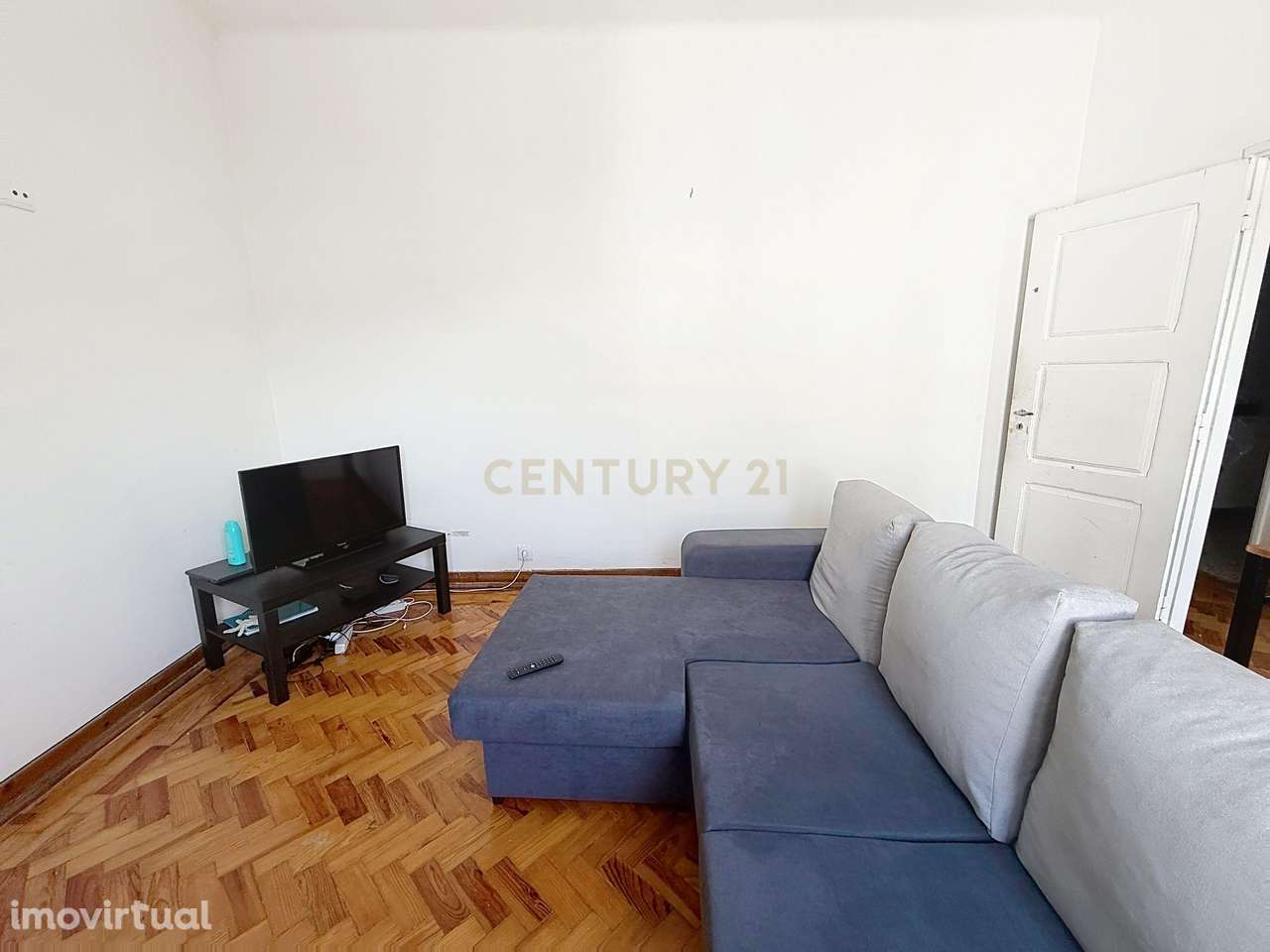 Predio historico T3  no centro de Valado de Frades excelente investime - Grande imagem: 3/29