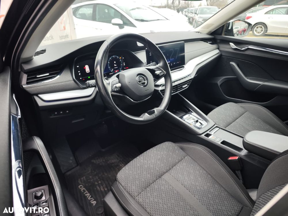 Skoda Octavia Combi Diesel 2.0 TDI Ambition - 9