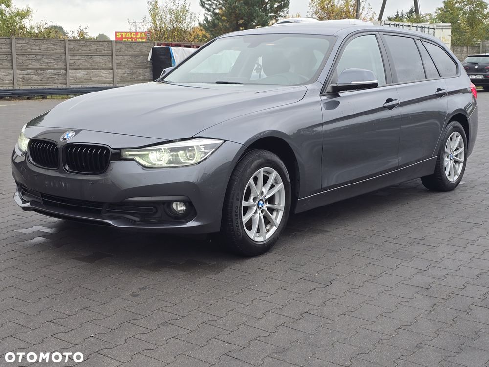 BMW Seria 3 318d Touring Sport Line - 3