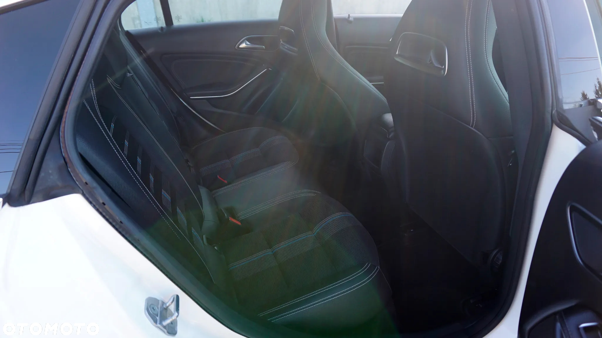 Mercedes-Benz CLA 180 d 7G-DCT - 10