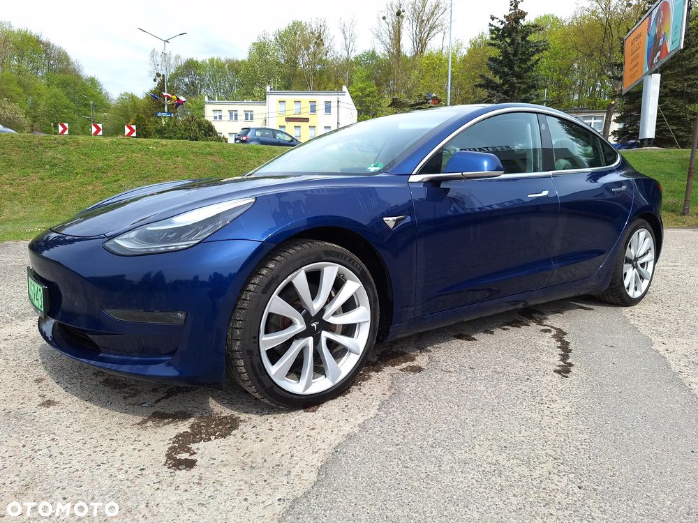 Tesla Model 3 Langstreckenbatterie Allradantrieb Dual Motor - 16