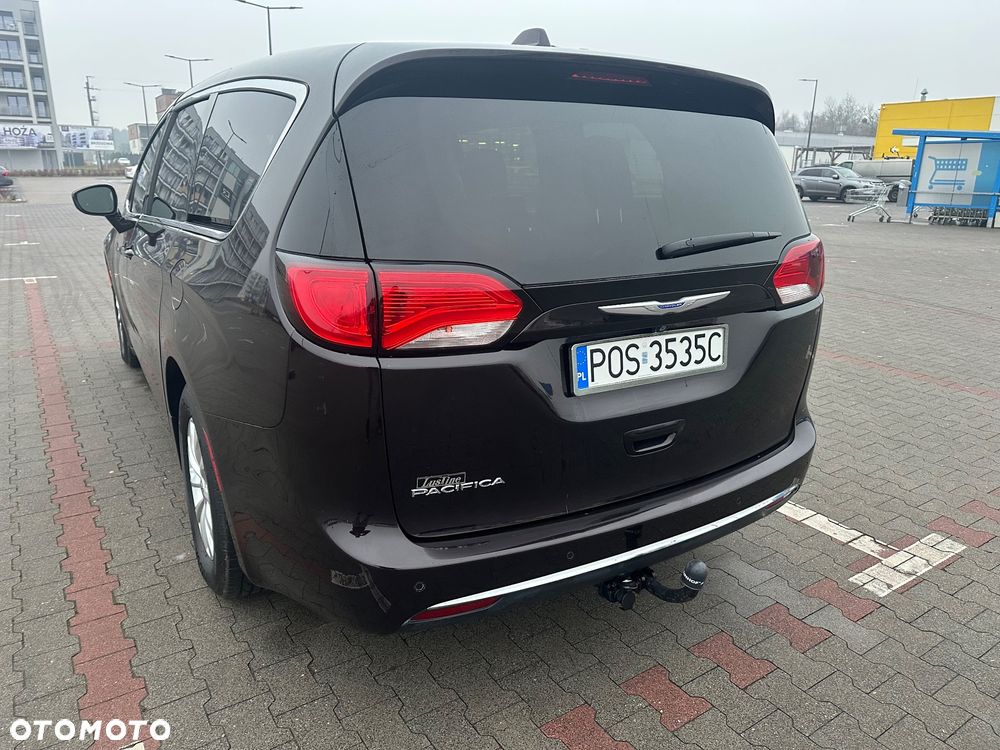 Chrysler Pacifica - 6