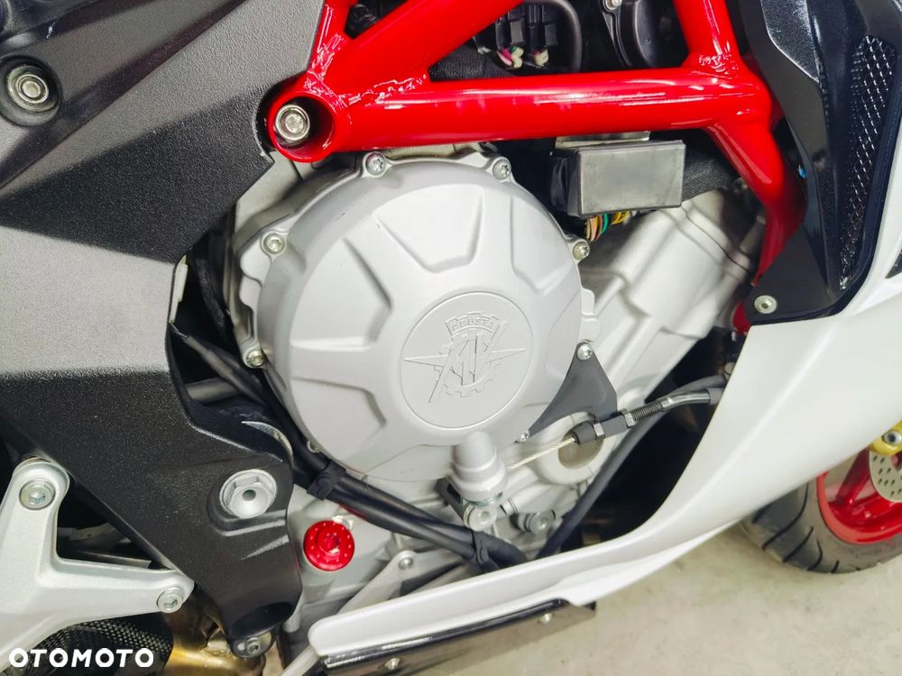 MV AGUSTA F3 - 8
