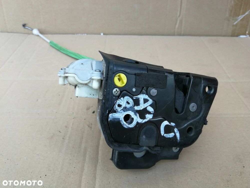 Audi A3 8P zamek drzwi lewy tył 4F0839015 8pin