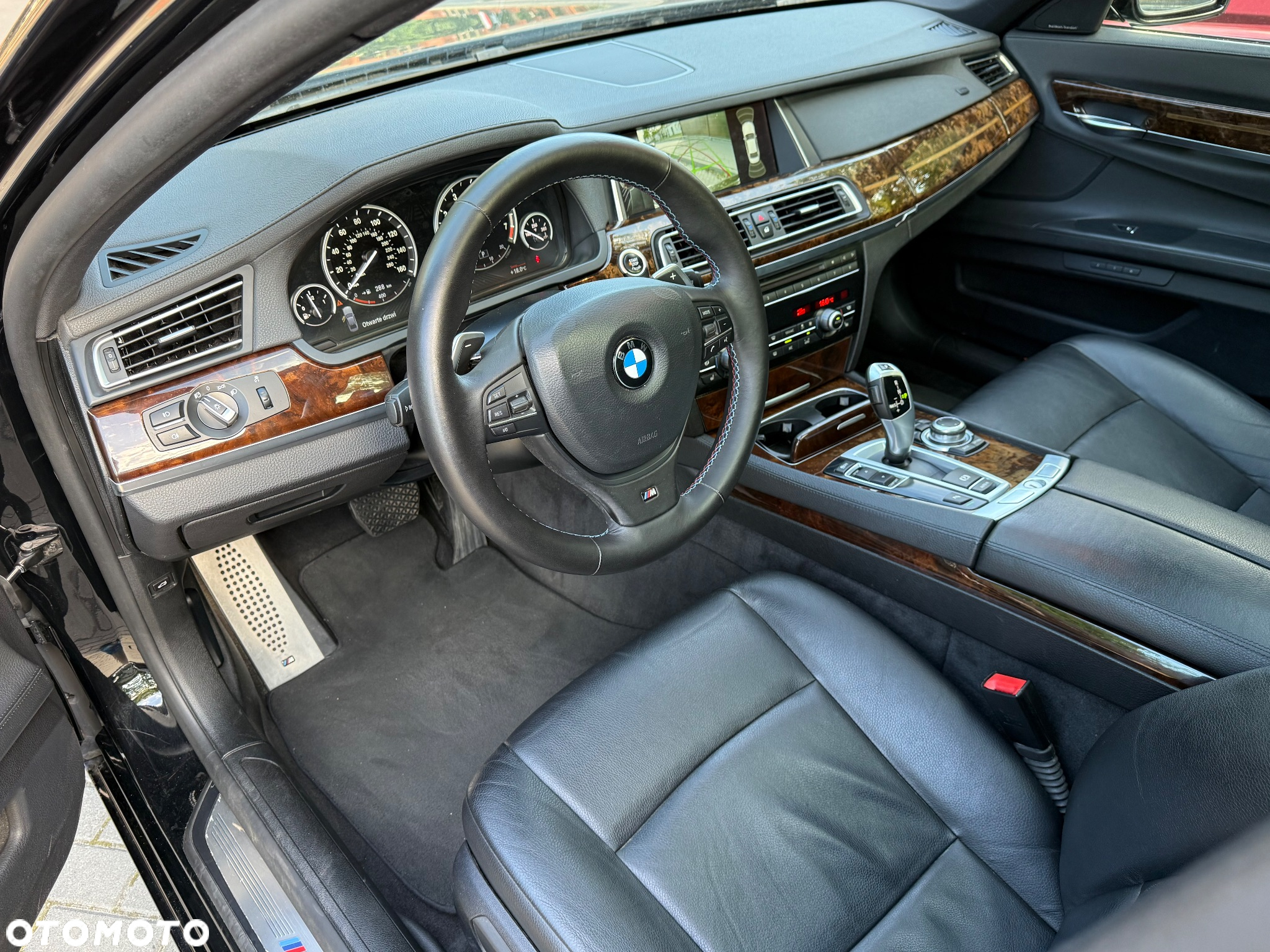 BMW Seria 7 740Li - 9