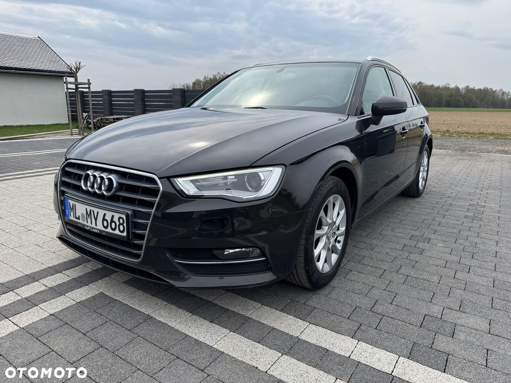 Audi A3 Sportback - 1