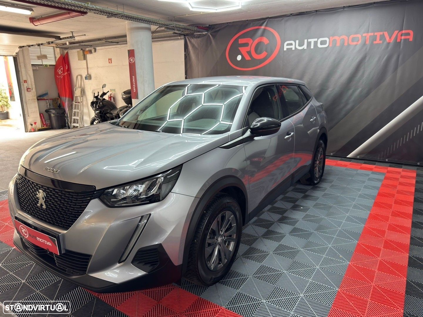 Peugeot 2008 1.2 PureTech Active Pack EAT8 - 3