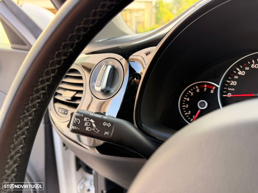 VW New Beetle - 22