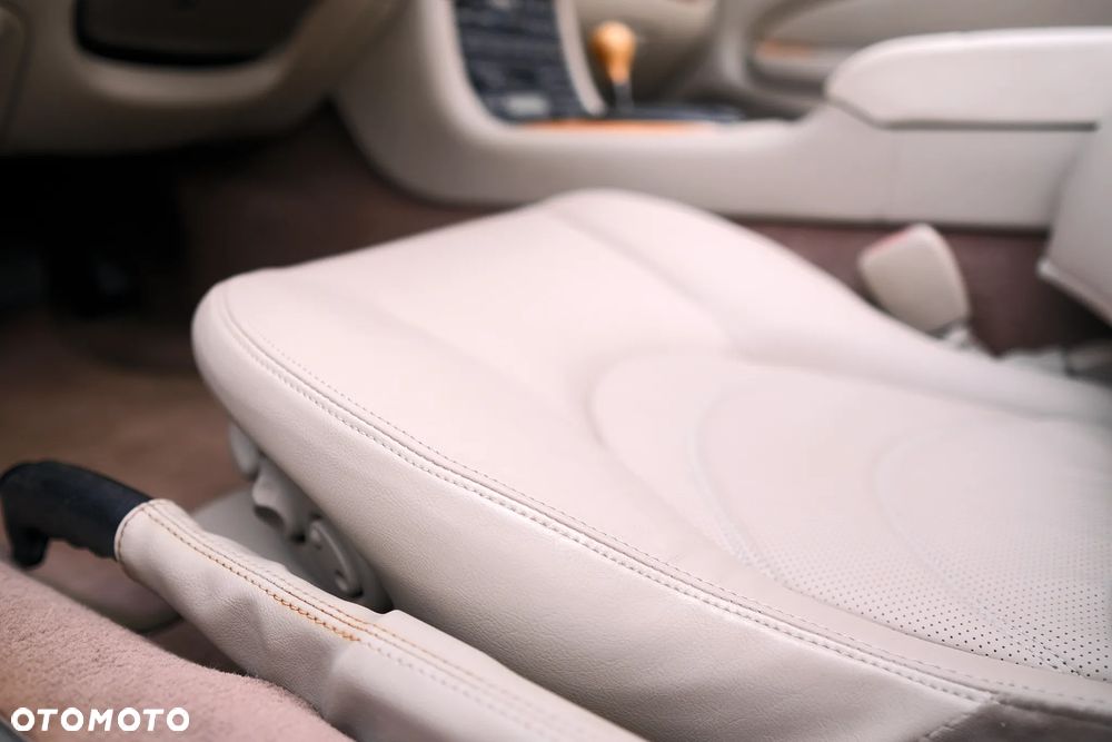 Jaguar XK8 - 15