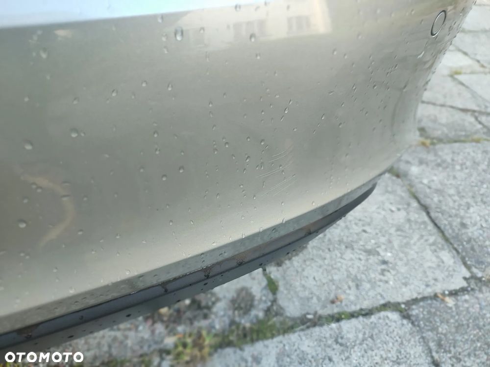 Skoda RAPID 1.2 TSI Ambition - 11