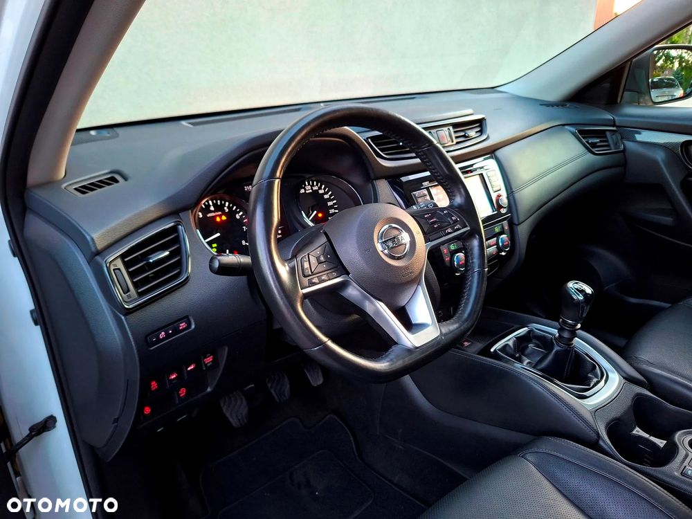 Nissan X-Trail 1.6 DIG-T Tekna - 32