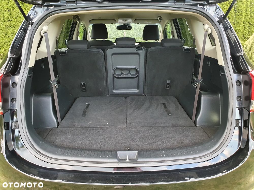 Kia Carens 1.6 GDI Dream-Team Edition - 28