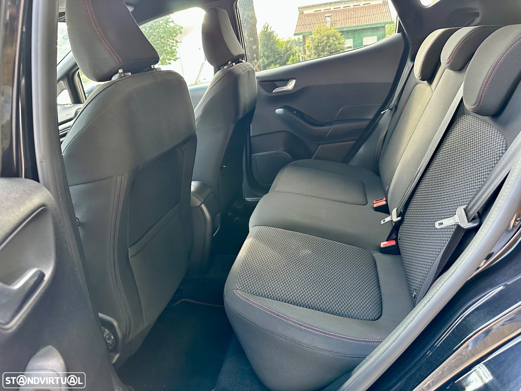 Ford Fiesta 1.0 EcoBoost ST-Line - 23