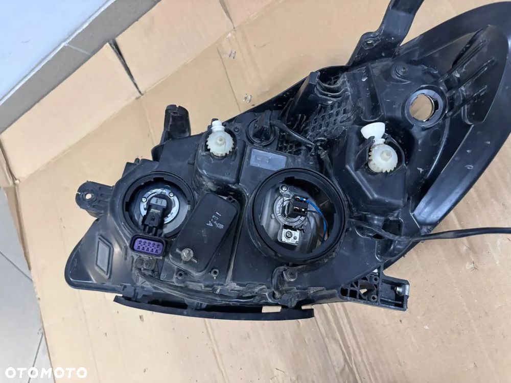 OPEL MOKKA 2012- LAMPA PRZEDNIA PRAWY PRZÓD EUROPA - 8