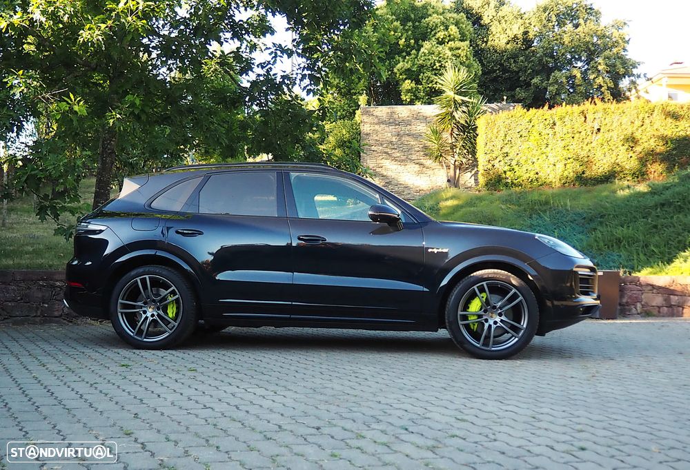 Porsche Cayenne E-Hybrid Tiptronic S Platinum Edition - 3