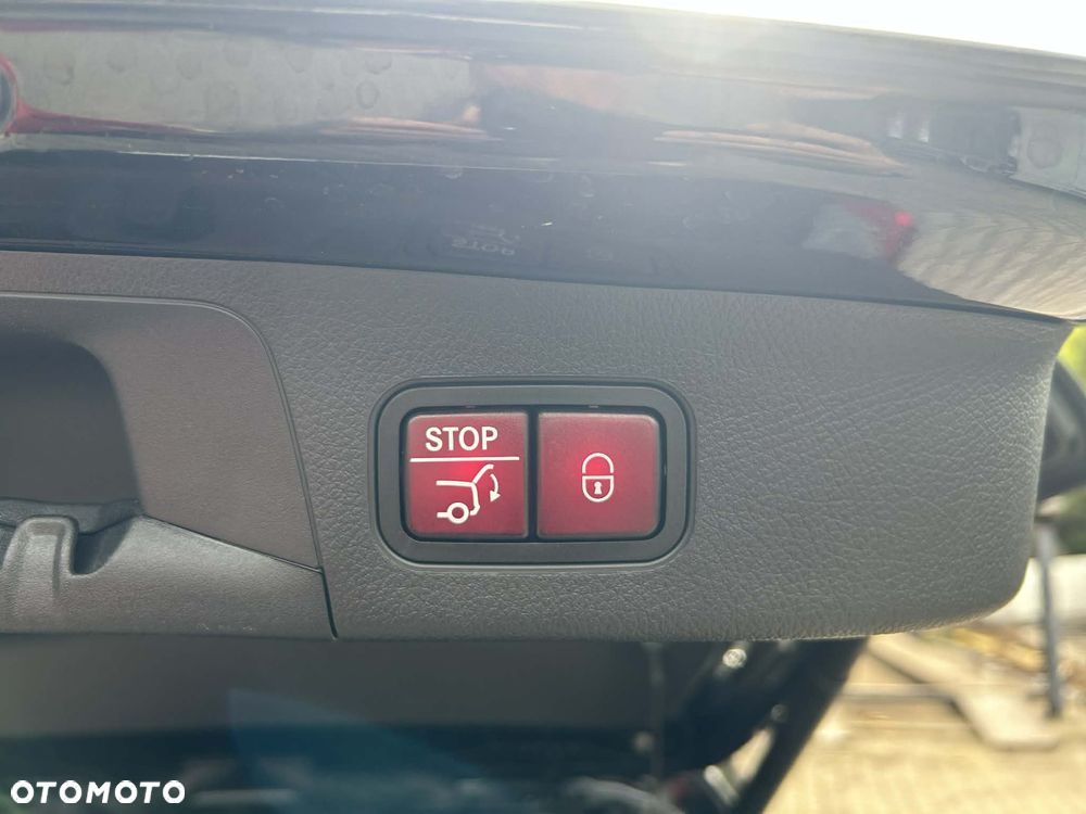 Mercedes-Benz GLA - 10