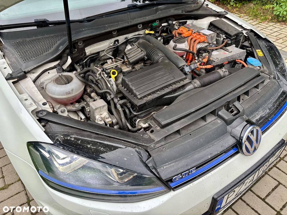 Volkswagen Golf - 11