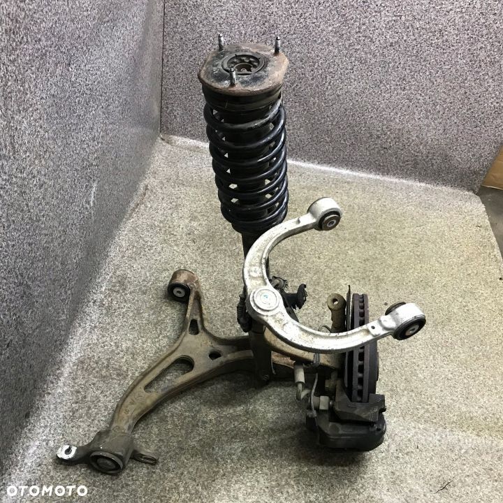 ML W164 kopyto zawieszenie prawy przod 3.0 CDI V6 - 4