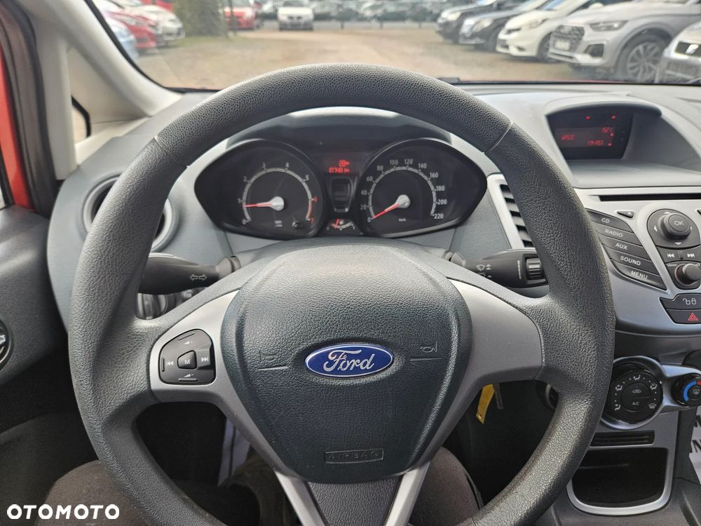 Ford Fiesta 1.25 Champions Edition - 17