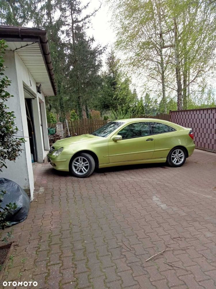 Mercedes-Benz C-Class 2001 photo 4