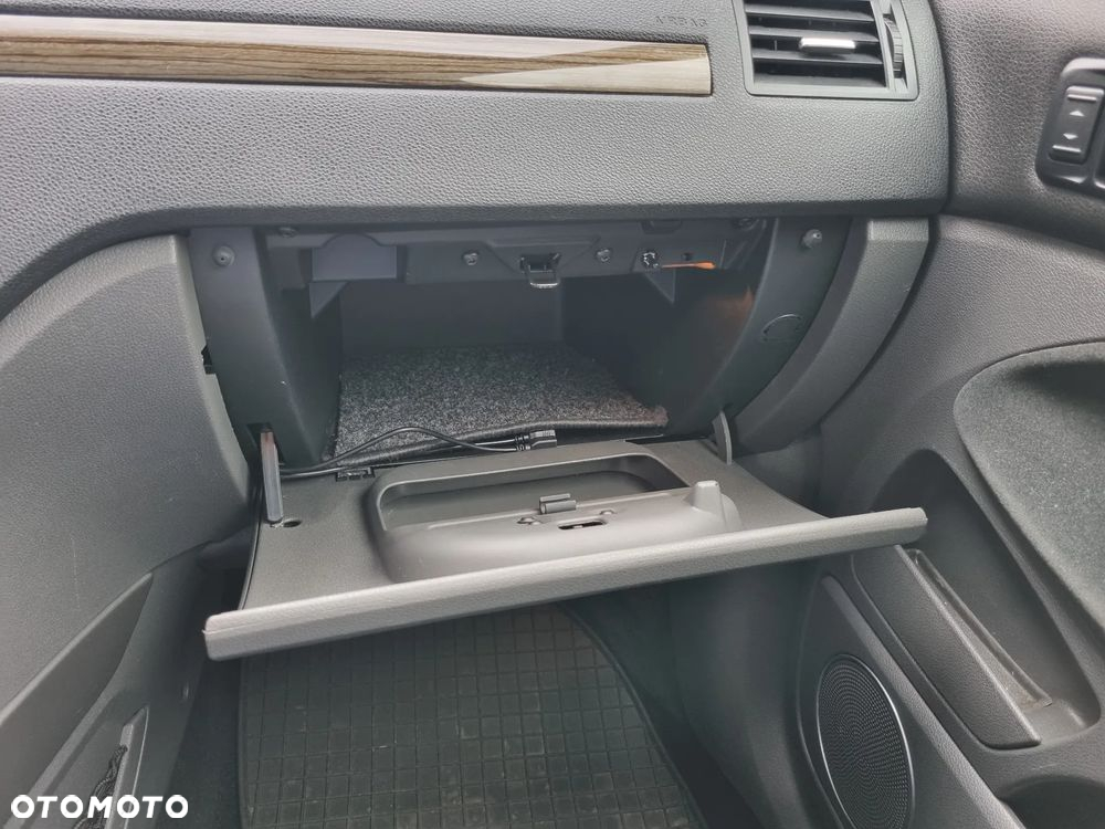 Ford Focus C-Max 1.8 Ghia - 23