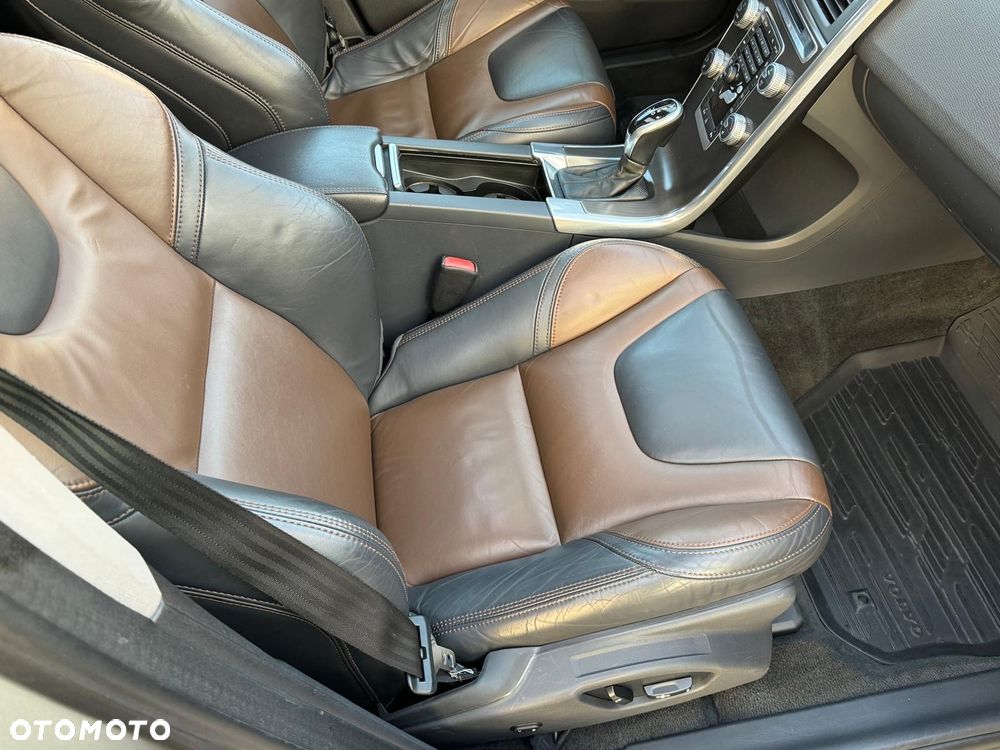 Volvo XC 60 D4 Geartronic Summum - 36
