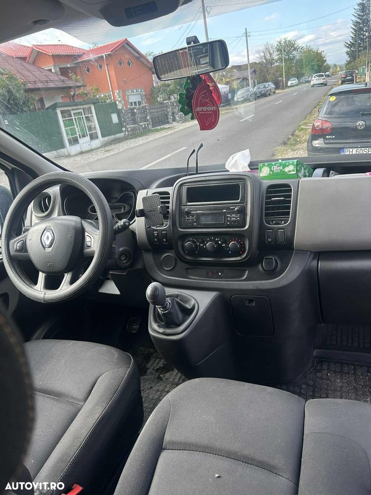 Renault Trafic - 10