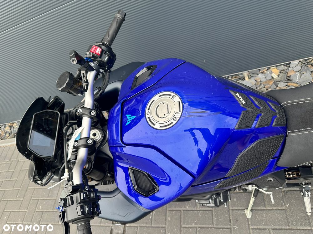 Yamaha MT - 7