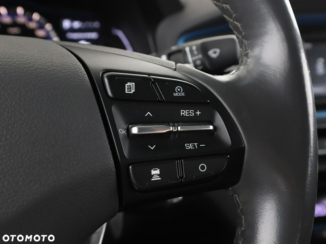 Hyundai IONIQ - 27