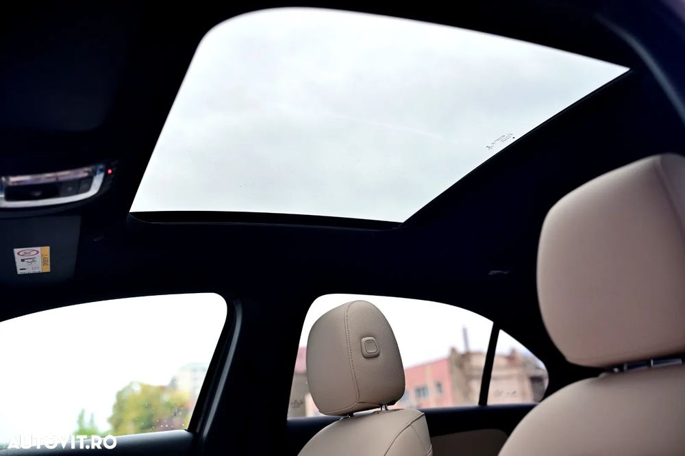 Mercedes-Benz A 250 e 8G-DCT Edition 2020 - 17