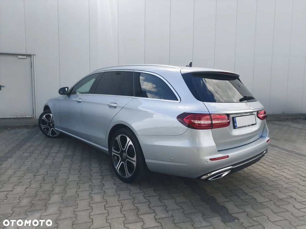 Mercedes-Benz Klasa E 220 d 9G-TRONIC Avantgarde - 3