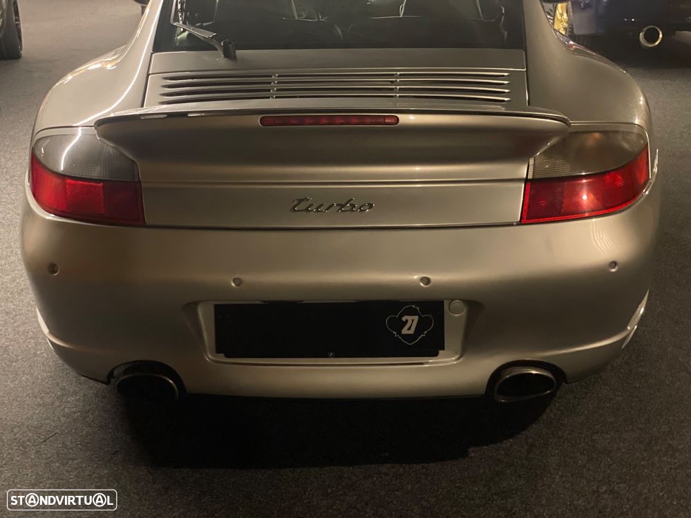 Porsche 911 (996) - 8