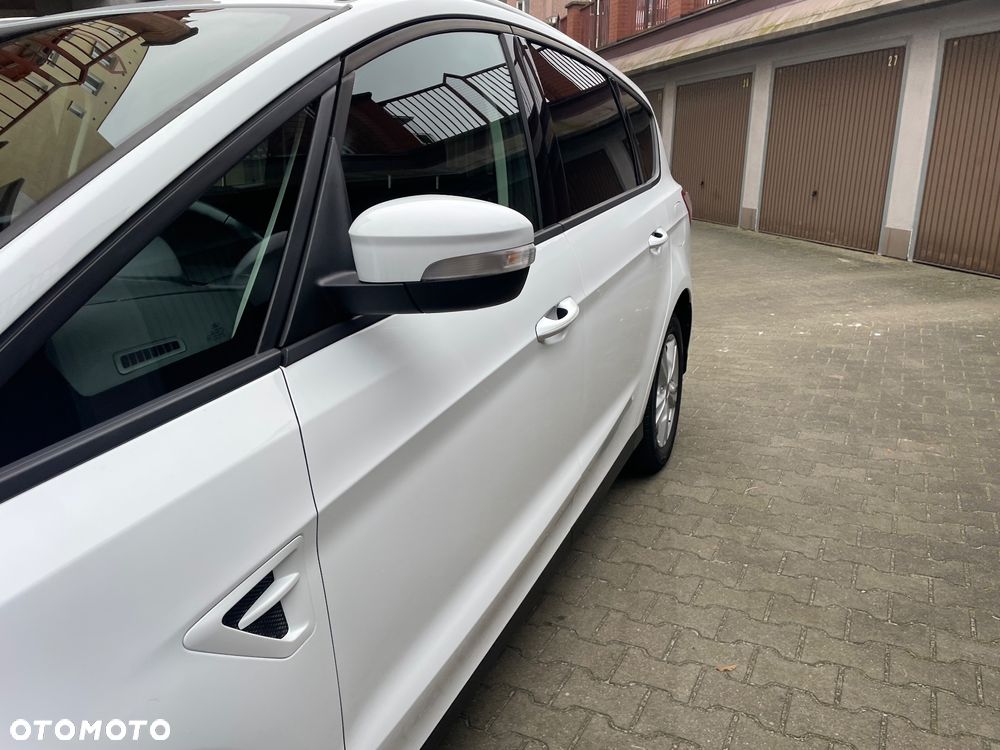 Ford S-Max - 11