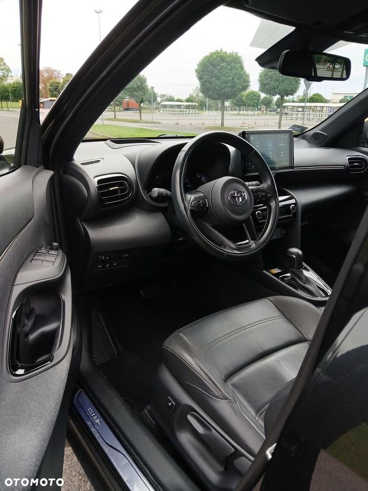 Toyota Yaris Cross Hybrid 1.5 Premiere Edition - 21