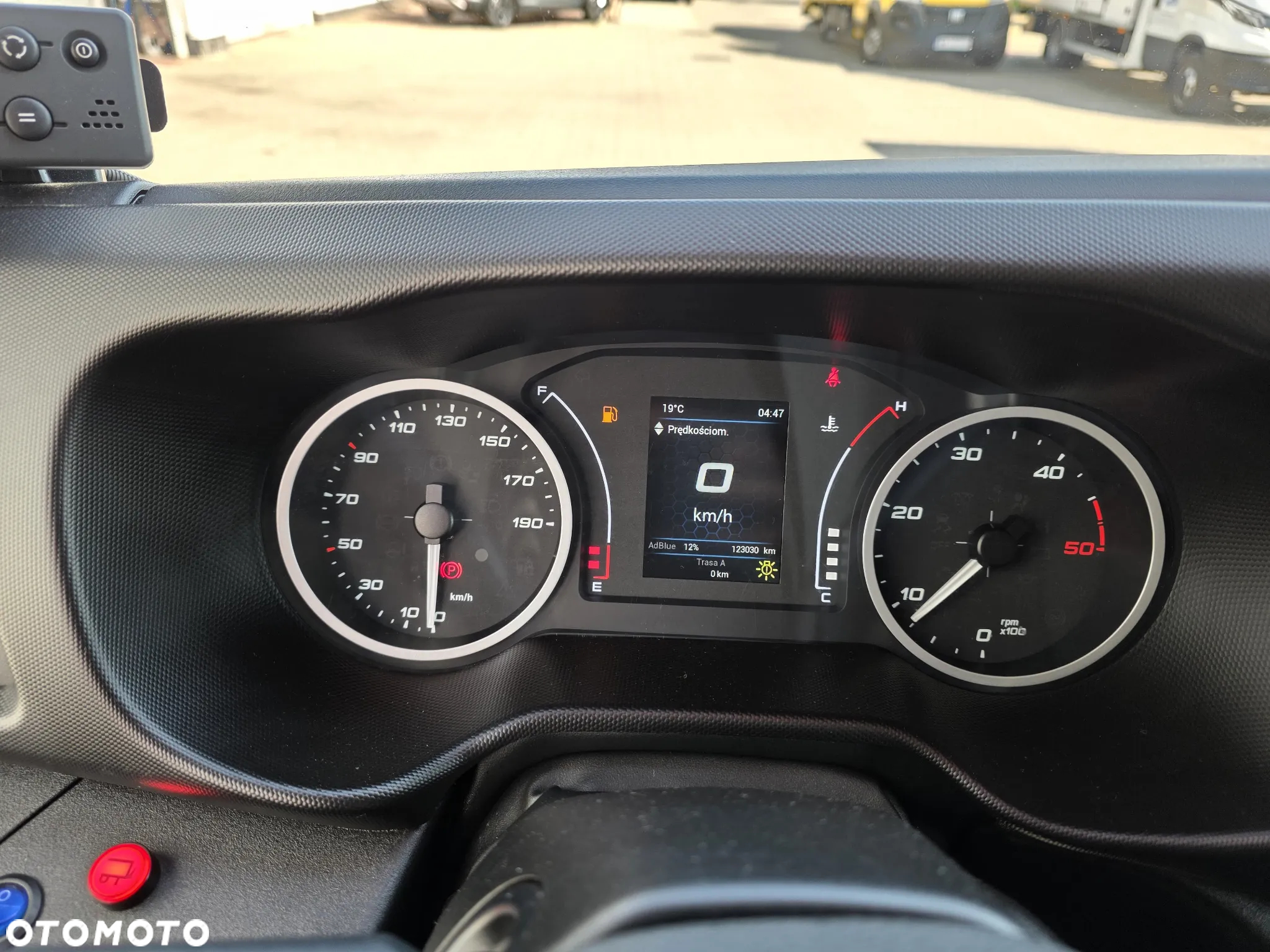 Iveco 35S16 Chłodnia Izoterma 8EP Krajowy Winda Silnik 3L ! Super Stan - 10
