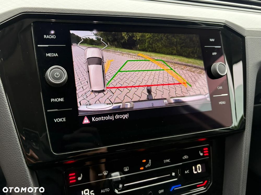Volkswagen Passat Variant 2.0 TDI SCR DSG Conceptline - 28