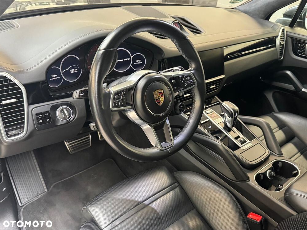 Porsche Cayenne - 10